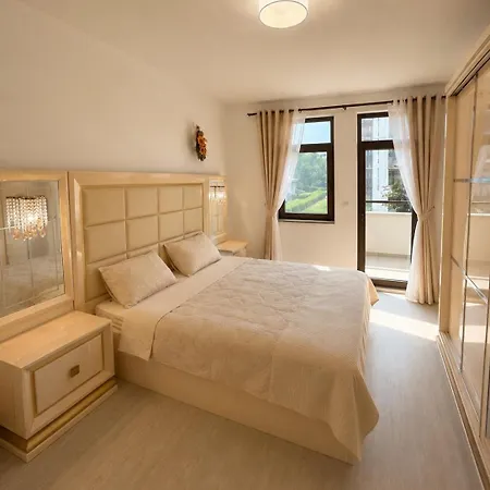 別荘 Spacious 4-bedroom Townhouse In Life