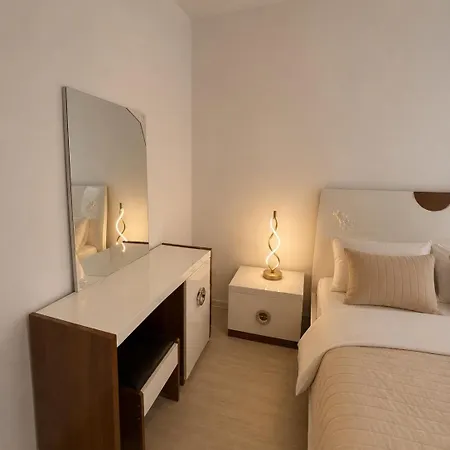 Spacious 4-bedroom Townhouse In Life * 두니