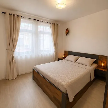 別荘 Spacious 4-bedroom Townhouse In Life