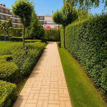 펜션 Spacious 4-bedroom Townhouse In Life